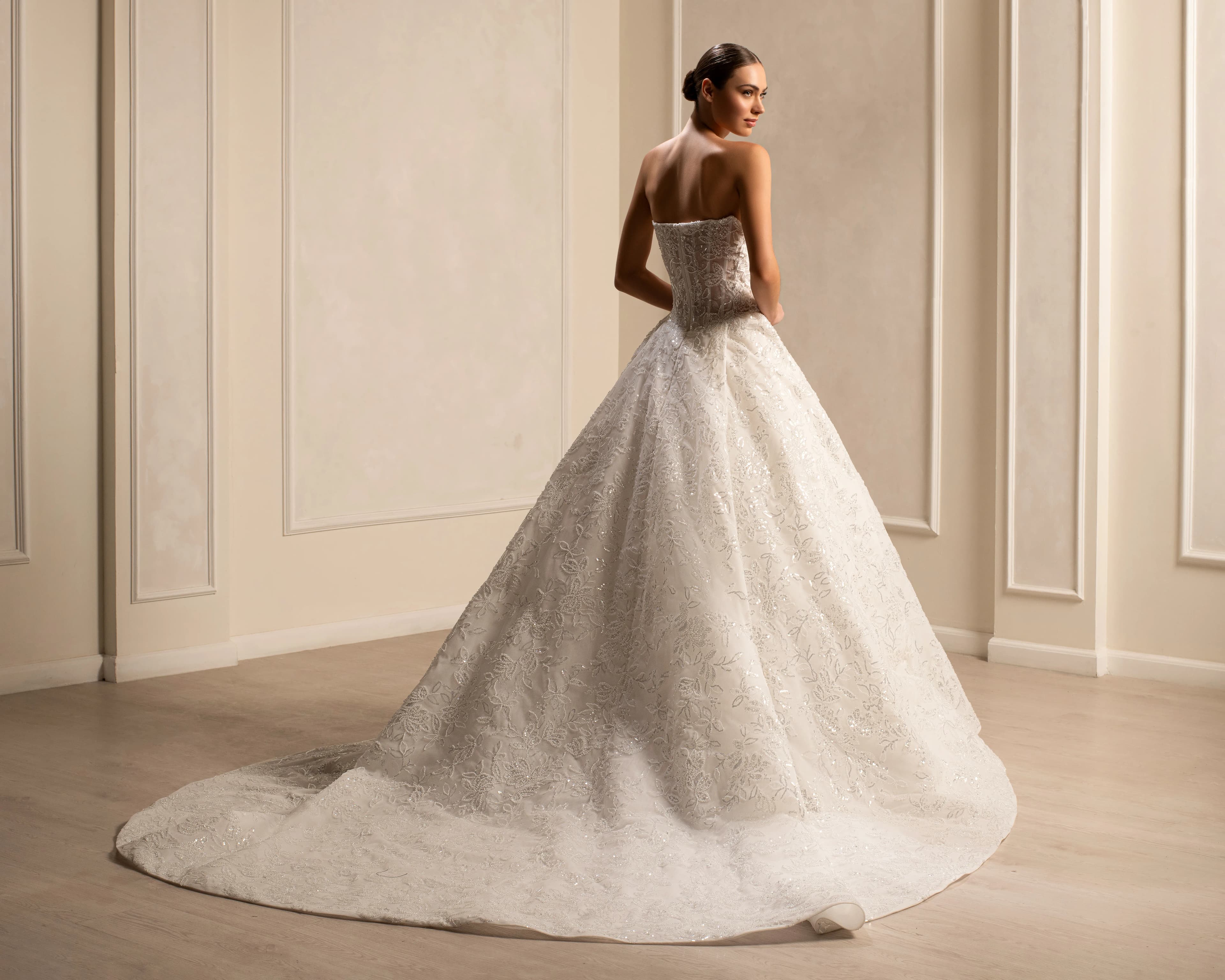 Michael Cinco Bridal RTW Look 07 — image 3