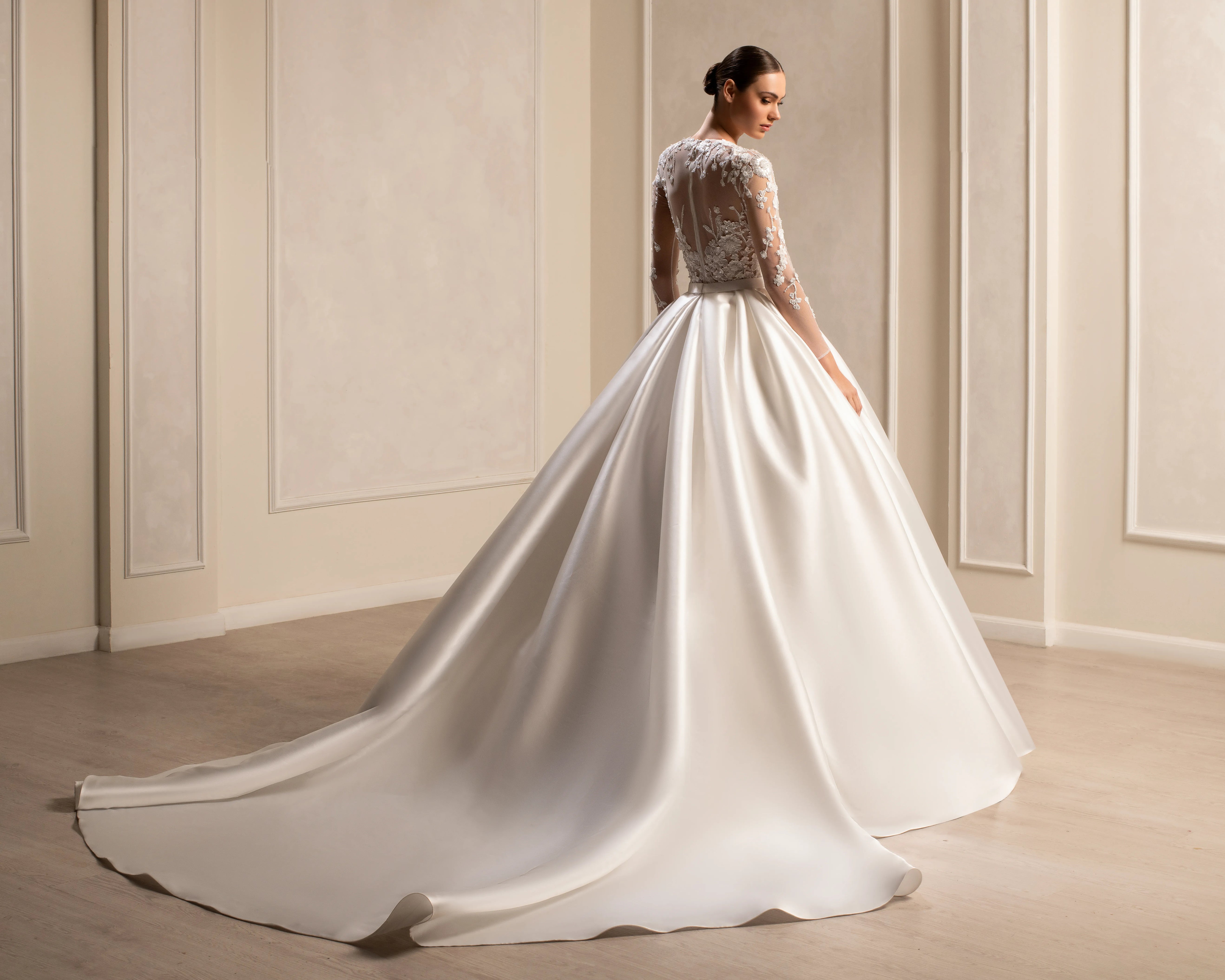 Look 10 | The Classic Bride