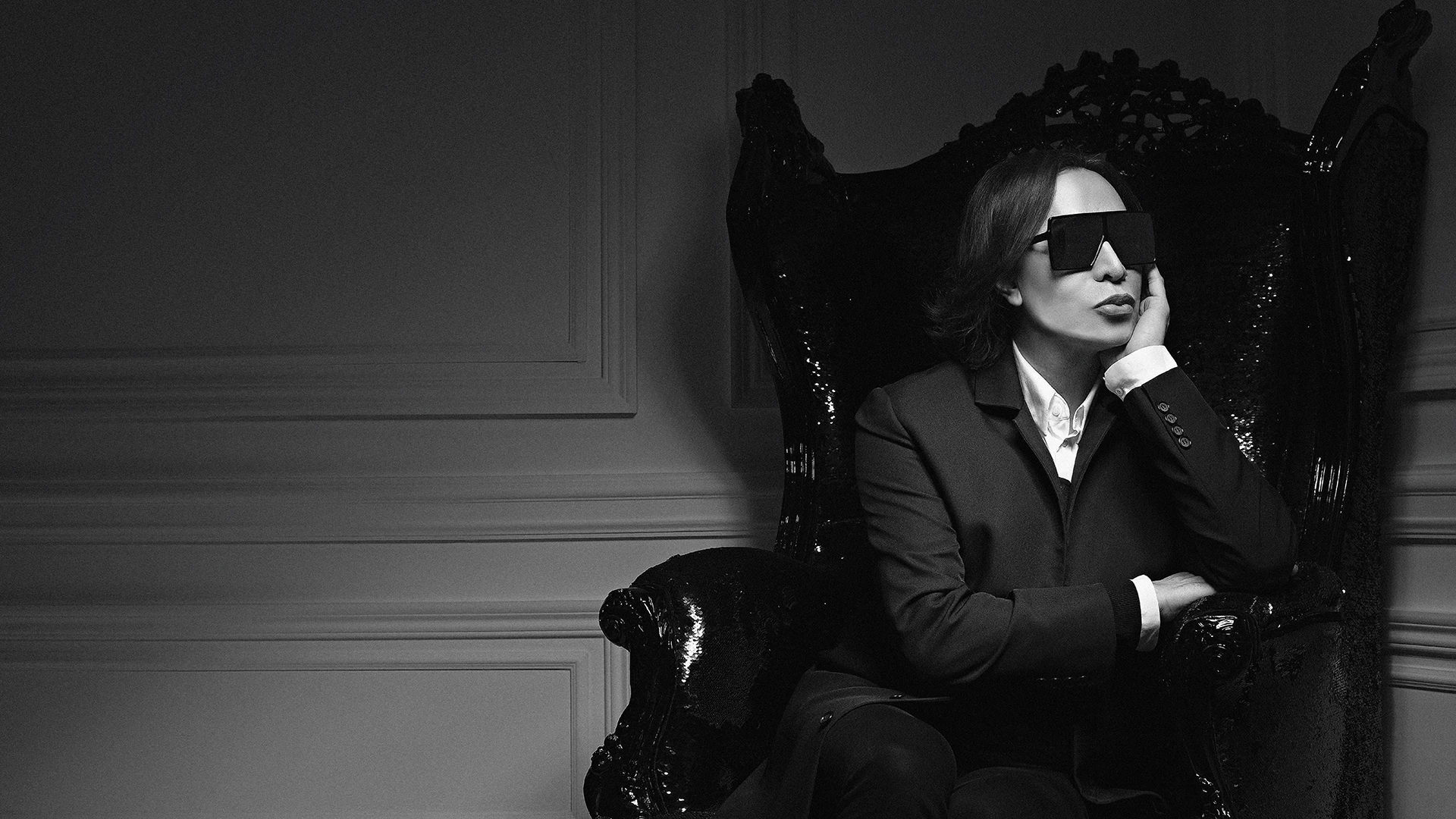 Michael Cinco About the Artist Hero